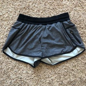 Lululemon Tracker V 4” Shorts